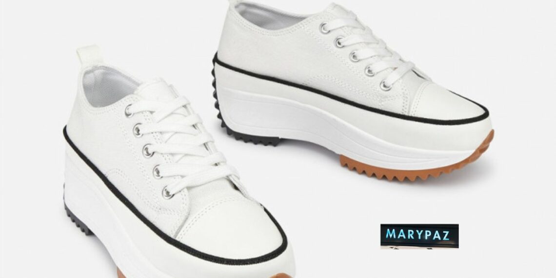 Las zapatillas estilo Converse de Mary Paz a mitad de precio
