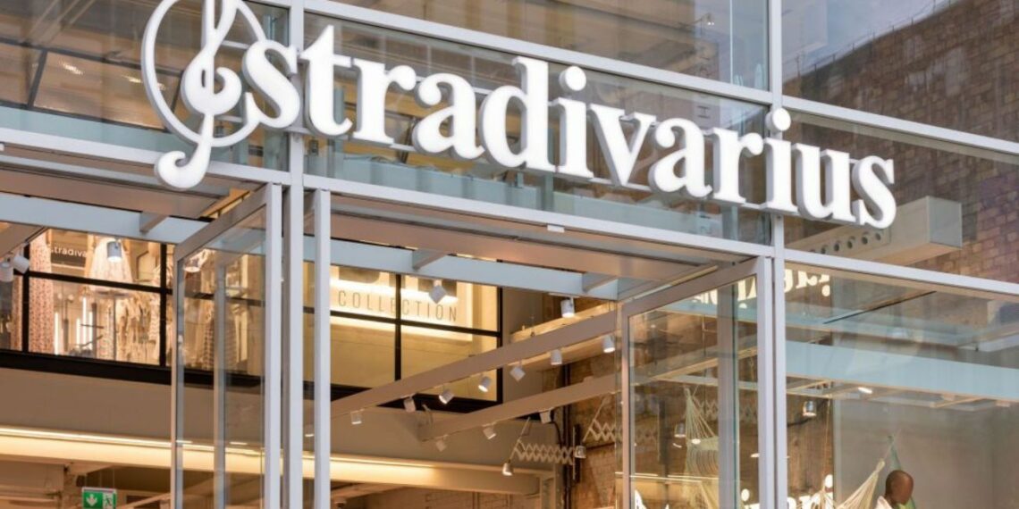 Los pantalones de Stradivarius con efecto vientre plano muy favorecedores