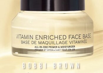 Prueba gratis Vitamin Enriched Face Base de Bobbi Brown