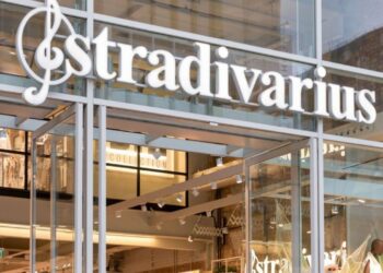 Las zapatillas low cost de Stradivarius que parecen de lujo y son pura tendencia