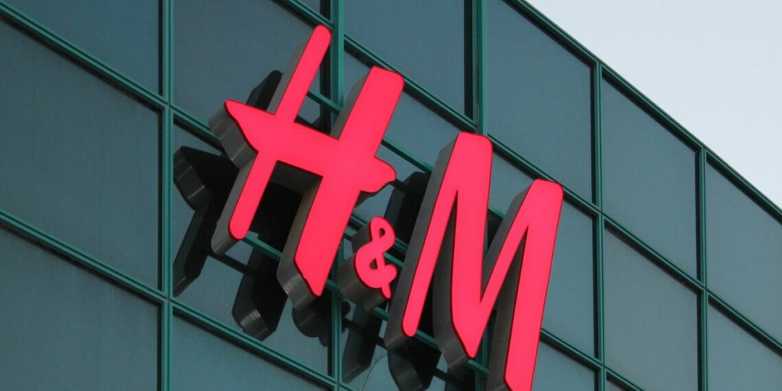 Descubre las Rebajas de Invierno de H&M con estos botines que no llegan a 9 euros