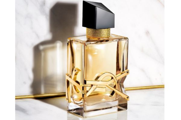 Reparten 10.000 muestras gratis del perfume LIBRE de Yves Saint Laurent