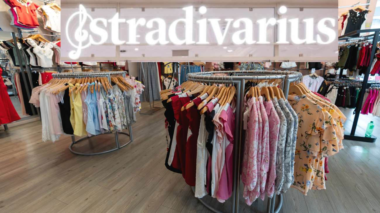 El elegante vestido camisero de efecto piel de Stradivarius: estilo y ahorro en una prenda única