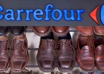 Organiza tus zapatos con estilo y economía por menos de 9€ con el zapatero de Carrefour
