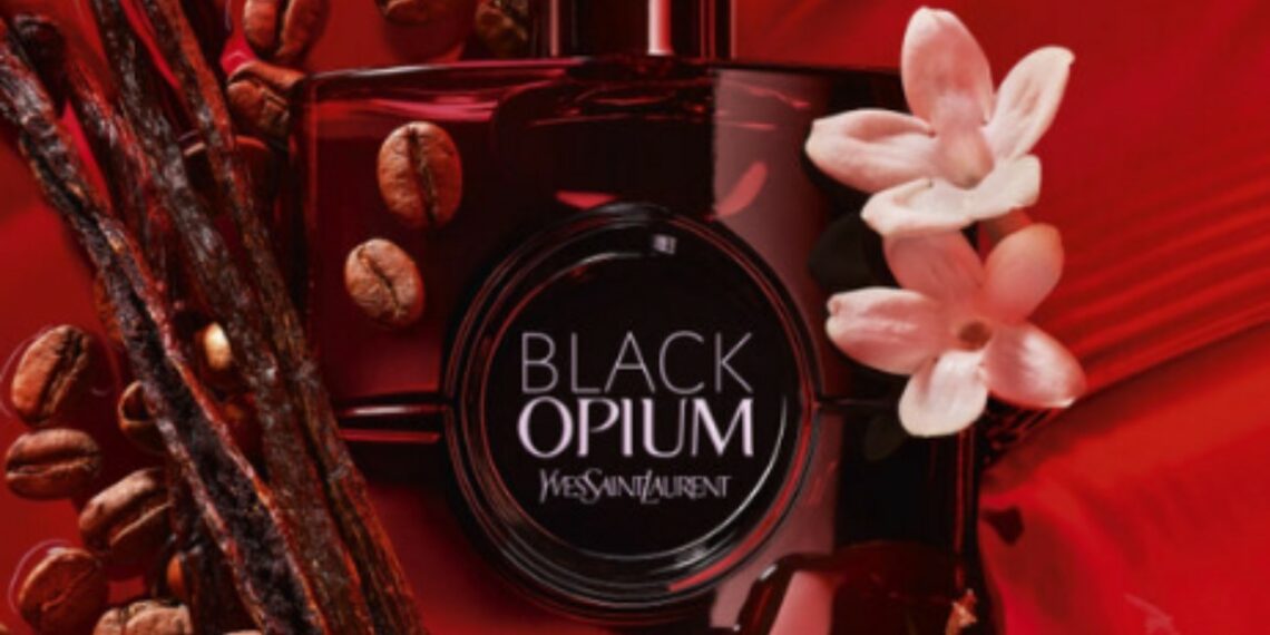 Reparten muestras gratis del perfume Black Opium Over Red de YSL