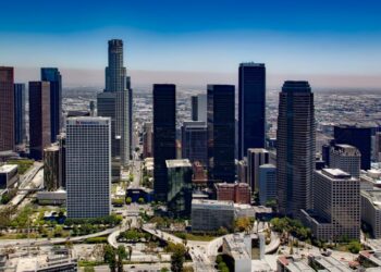Alcampo lanza un sorteo exclusivo con viajes a Los Ángeles y premios de Superman