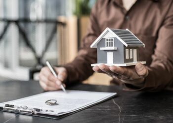 Tecnocasa busca asesores inmobiliarios más de 160 ofertas con sueldos de hasta 2.300 euros