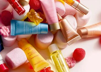 Clarins ofrece muestras gratis de Double Serum durante cinco días